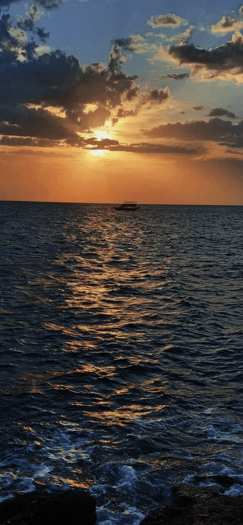 fondos de pantalla del mar con atardecer bonito