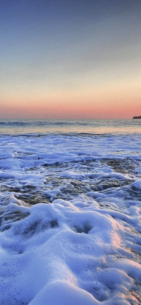 Fondo de pantalla del mar con espuma aesthetic para celular
