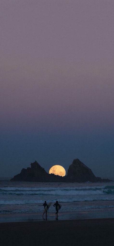 Fondo de pantalla de la luna en la playa bonitos HD