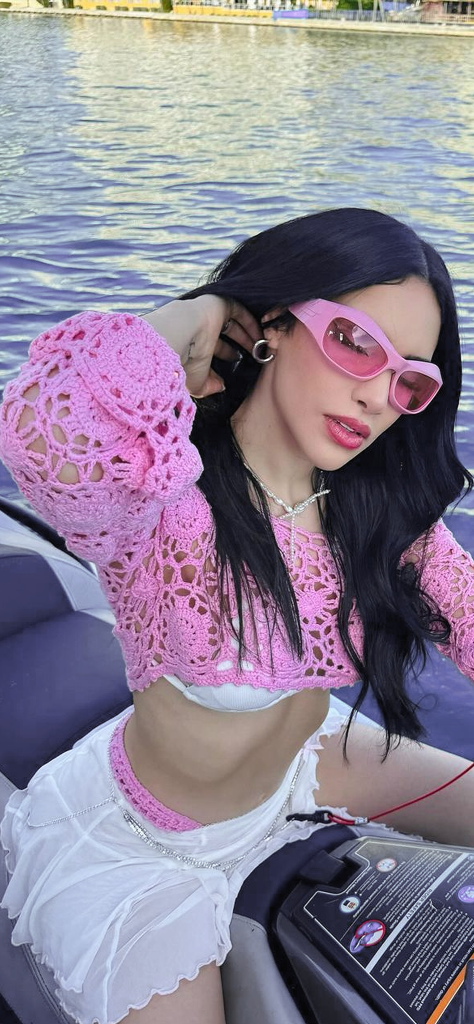 Fondos de Pantalla de Kimberly Loaiza coquette