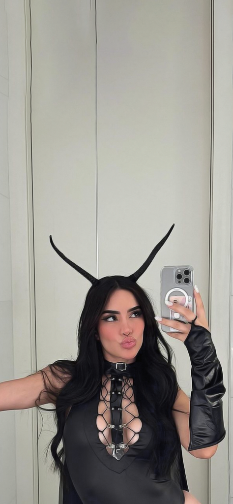 Fondos de Pantalla de Kimberly Loaiza de diablita
